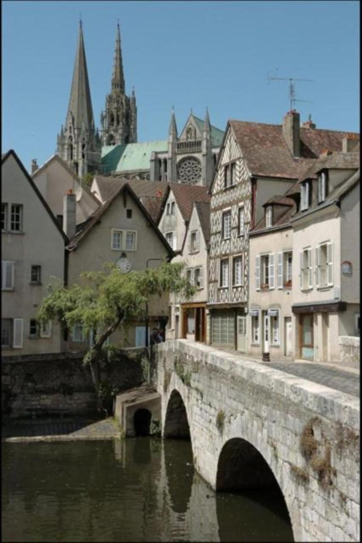 B&B Hotel Chartres Centre Cathedrale 3 Etoiles Ngoại thất bức ảnh